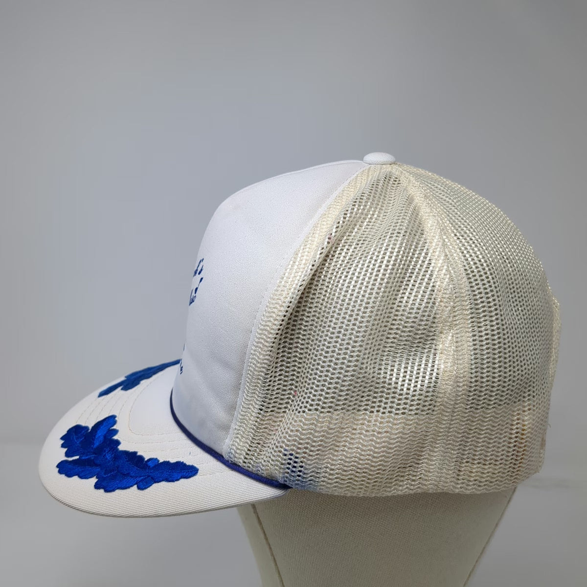 Yupoong Trucker Hat White Blue One Size Branson MO Ozark Music Hall Fame Banjo