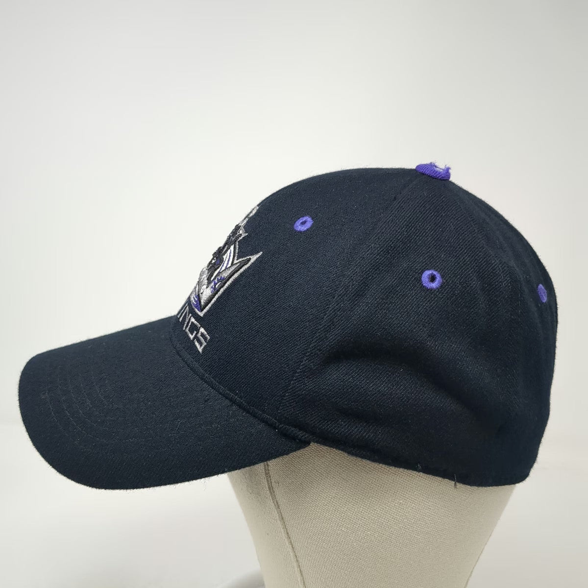 Los Angeles Kings NHL CCM Cap Black One Size Stretch Fit Crown Logo Center Ice