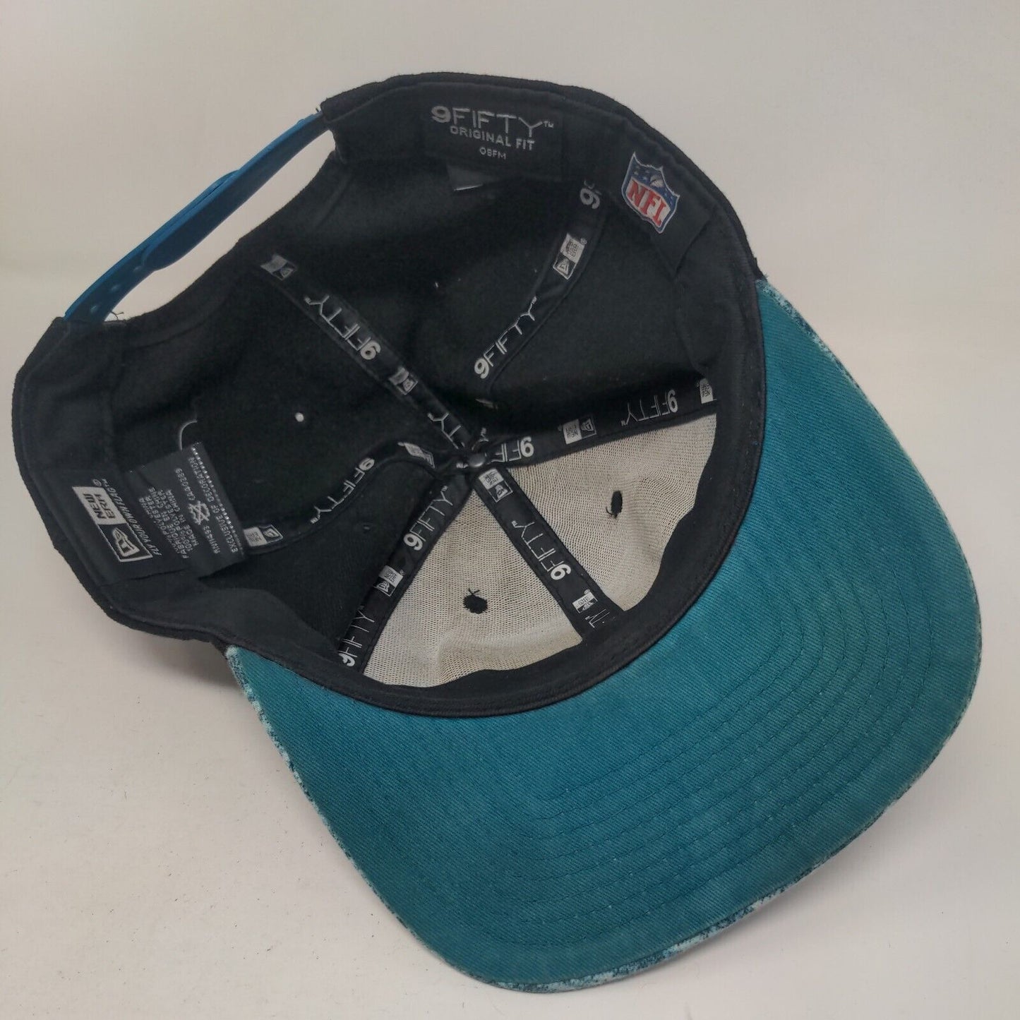 New Era Men's Snapback Hat Multi OSFM Embroidered Carolina Panthers 9Fifty Logo