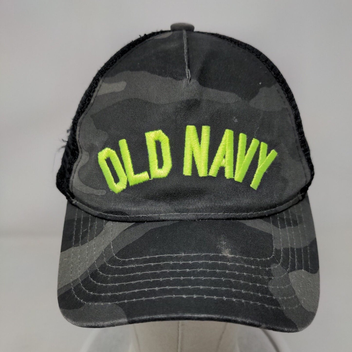 Old Navy Snapback Mesh Back Trucker Hat Camouflage One Size Embroidered