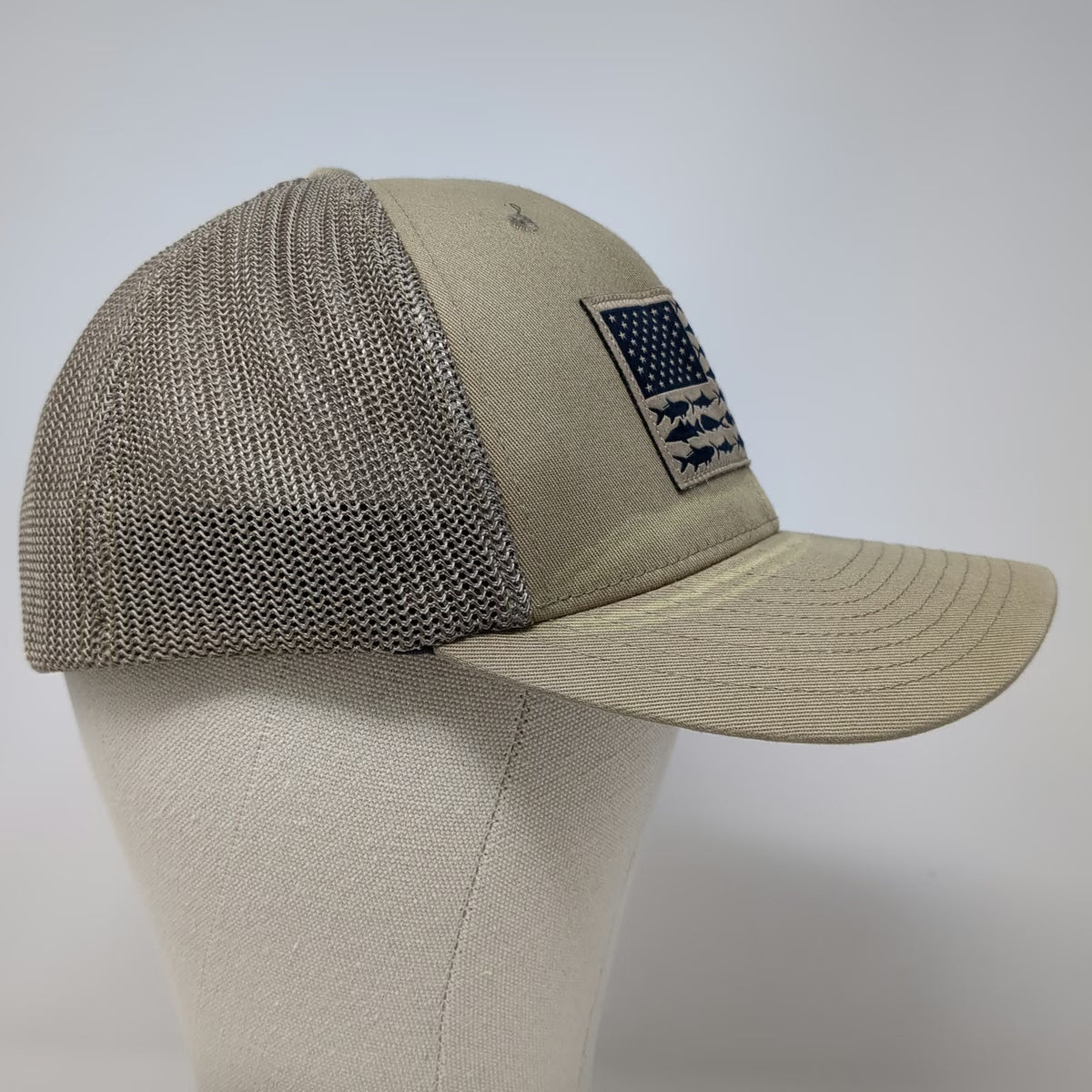 Columbia Baseball Cap Beige XL Mesh Back PFG Fish Flag Fishing Stretch Fit Hat