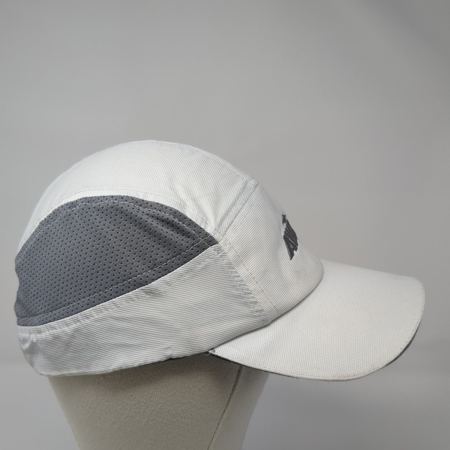 Avia Strapback 5 Panel Cap White One Size Adjustable Lightweight Embroidered