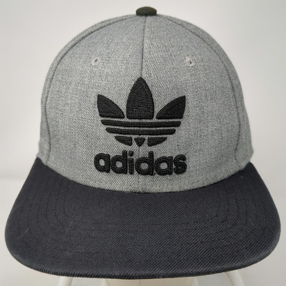 Adidas Snapback Gray Black One Size Flat Brim Trefoil Logo Structured Wool Hat