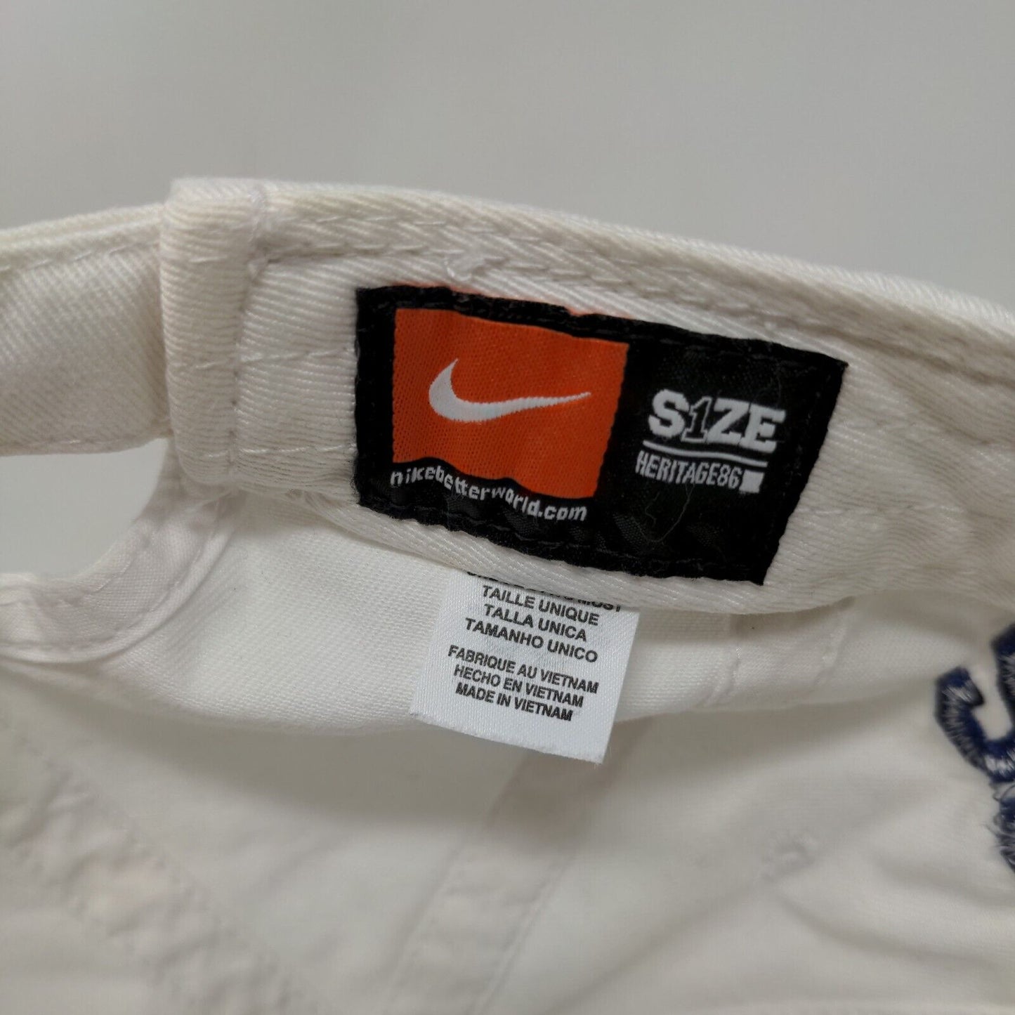 Marietta Slideback Hat White OSFM Embroidered Nike Heritage 86