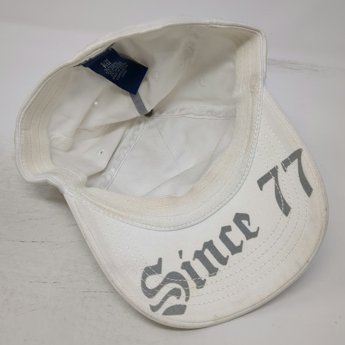 American Eagle 5 Panel White M All Over Print Typography Since 77 Graphic Hat