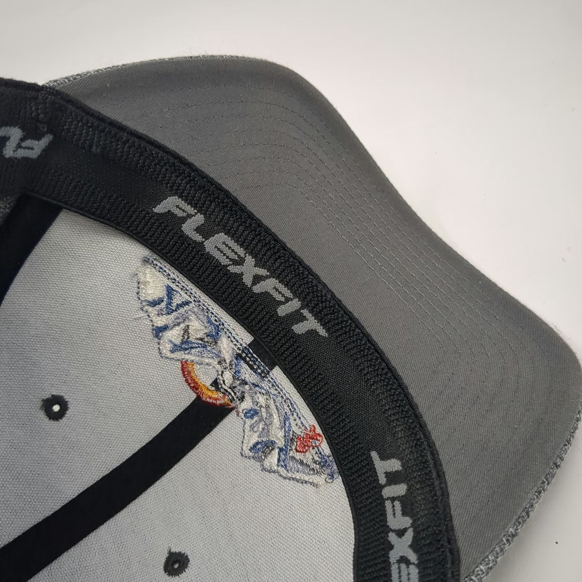 Flexfit Baseball Cap Gray M Silver Mtn Mountain Graphic Embroidered Hat