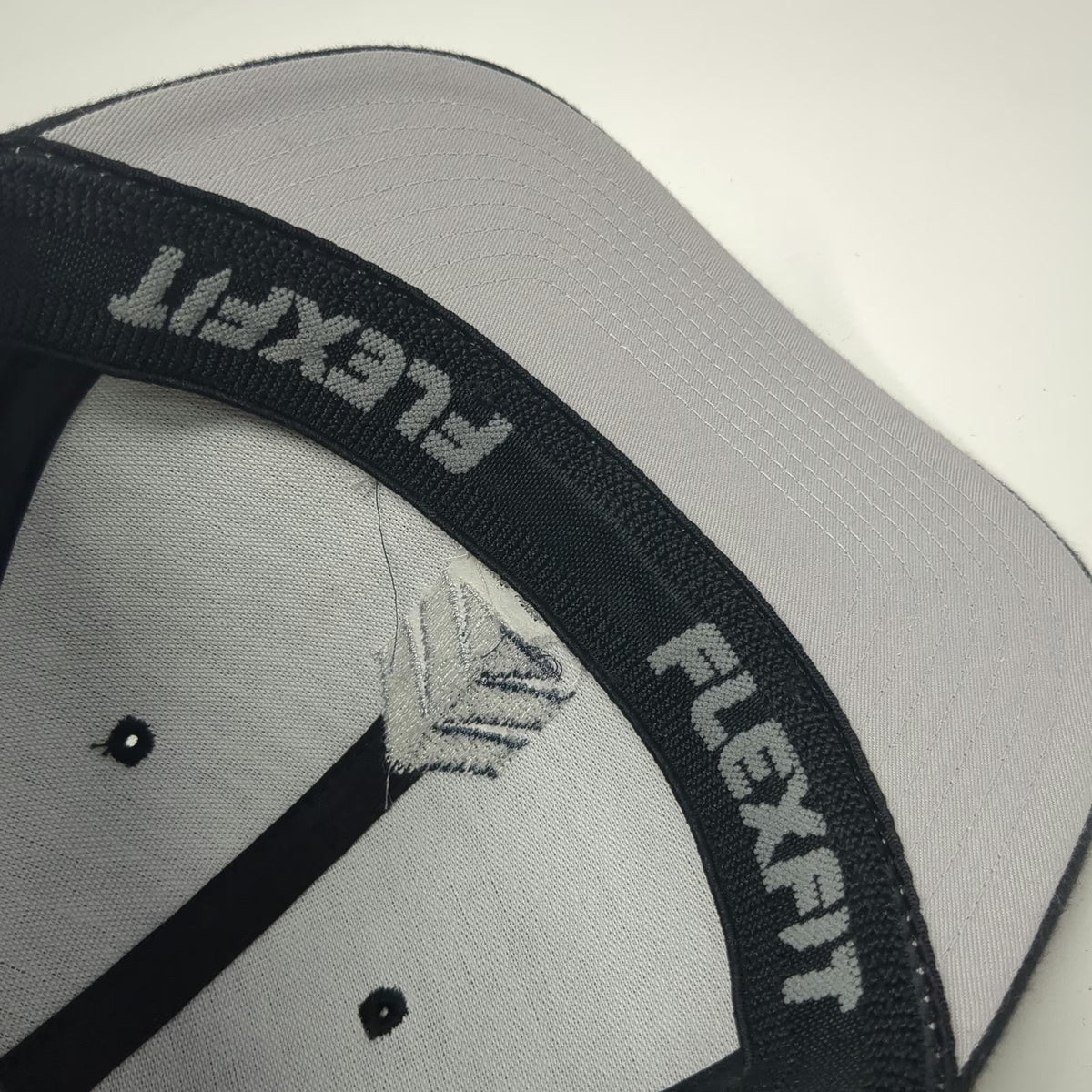 Port Authority Baseball Cap Black M Interfor Embroidered Logo Flexfit Fitted Hat