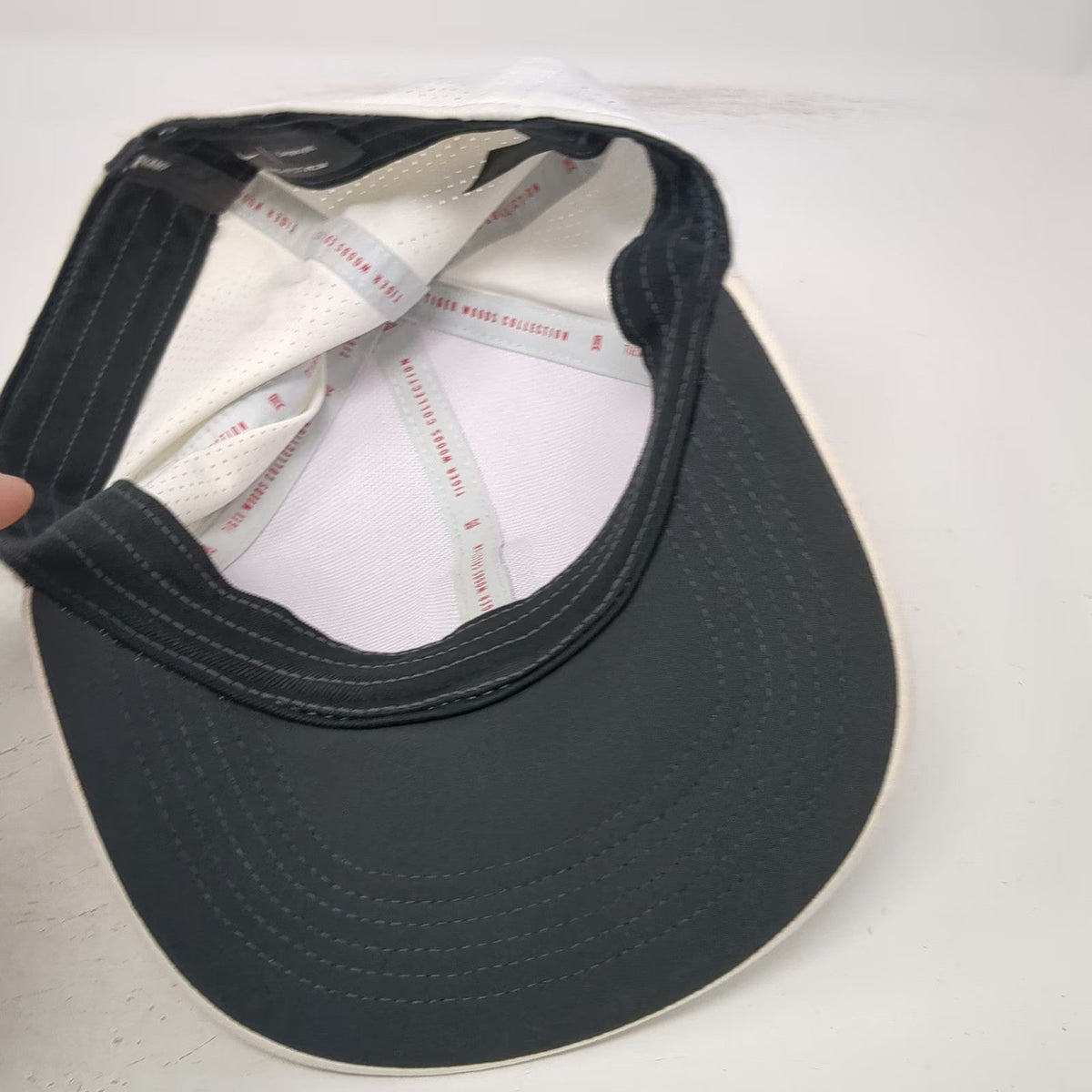 Nike Baseball Cap White L Tiger Woods Logo Dri-Fit Legacy 91 Stretch Fitted Hat