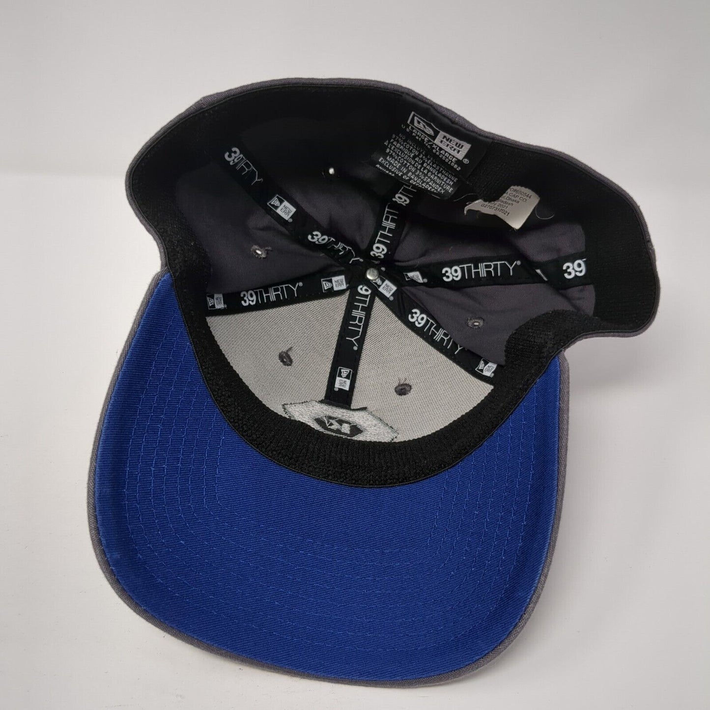 New Era 39Thirty Fitted Hat Gray Large/XL Embroidered Logo Vent Holes