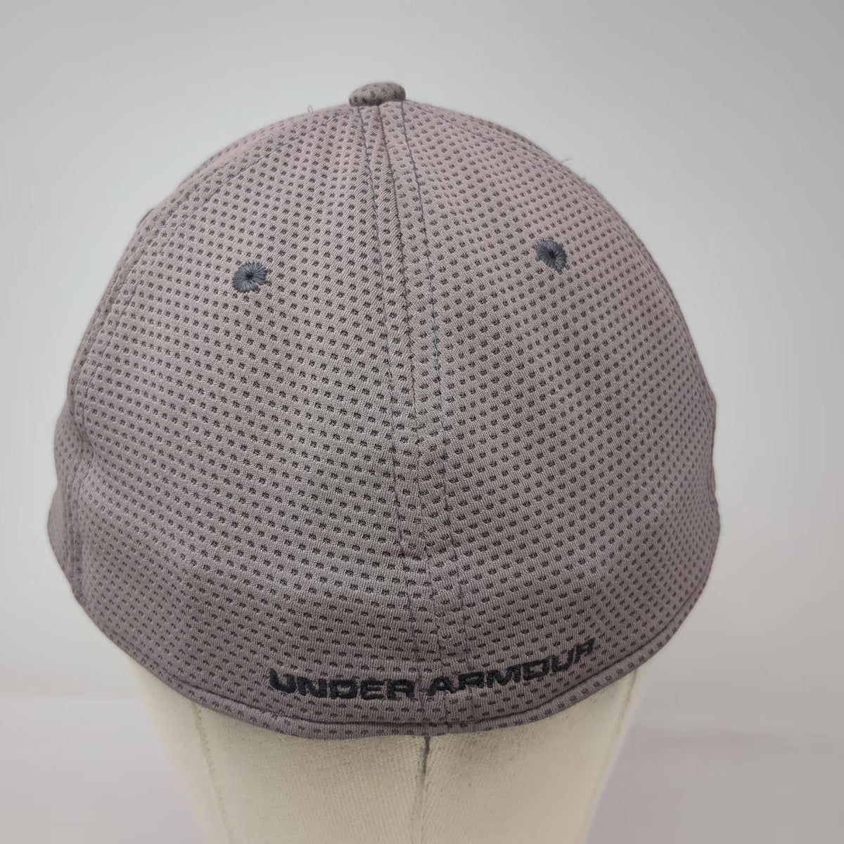 Under Armour Baseball Cap Gray XL Fitted HeatGear Textured Polyester Sport Hat