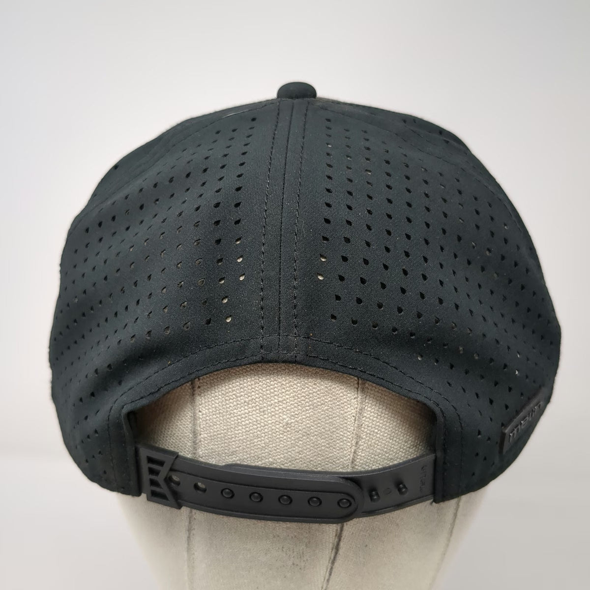 Melin 5 Panel Black Hat L Camo Mesh Snapback Perforated Odyssey Hydro Tech Cap