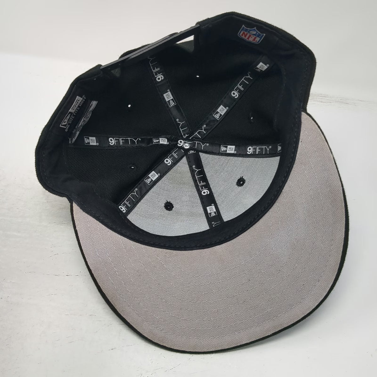 New Era NFL Las Vegas Raiders Snapback Hat Black One Size Flat Brim Gray 9FIFTY