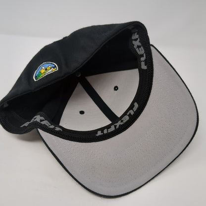 Camping World Fitted Hat Black Small-Medium Stretch Flexfit Yupoong