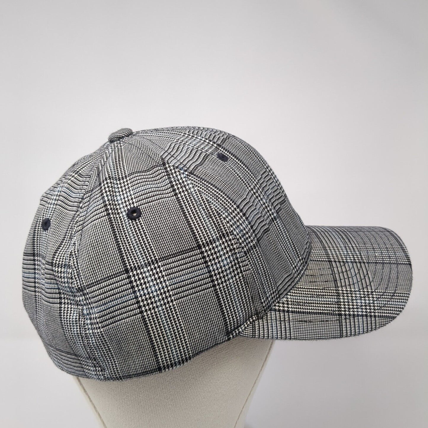 Dynamic Discs Fitted Hat Gray Large-XL Plaid Embroidered Flexfit Yupoong