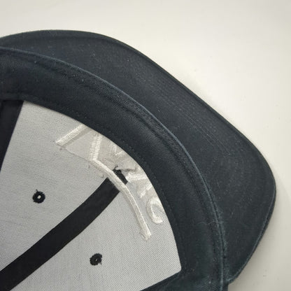 Vans Snapback Hat Black White One Size Embroidered Logo Flat Brim Skateboard Cap