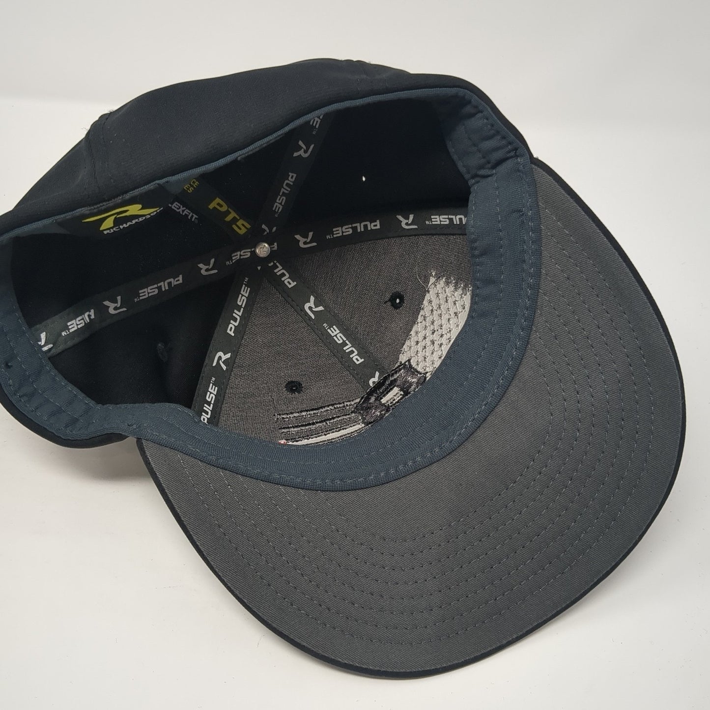 Firefighters American Flag #8 Fitted Baseball Cap Black M Patriotic Richardson
