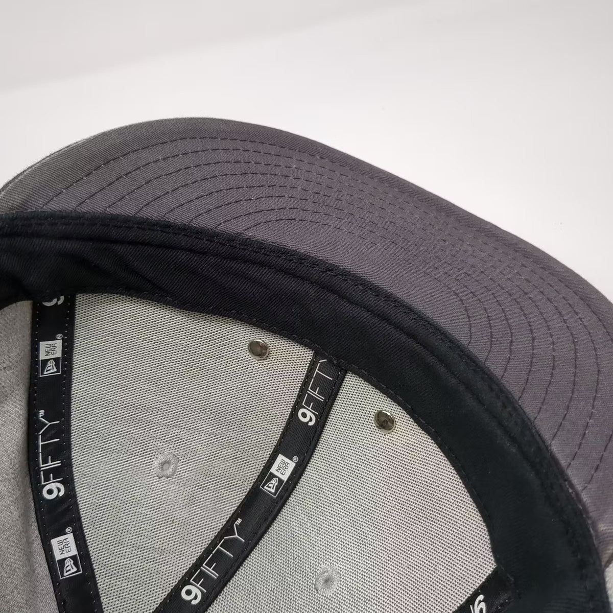 New Era Oakley Gray Black Snapback Hat One Size 9FIFTY Flat Brim Logo Adjustable