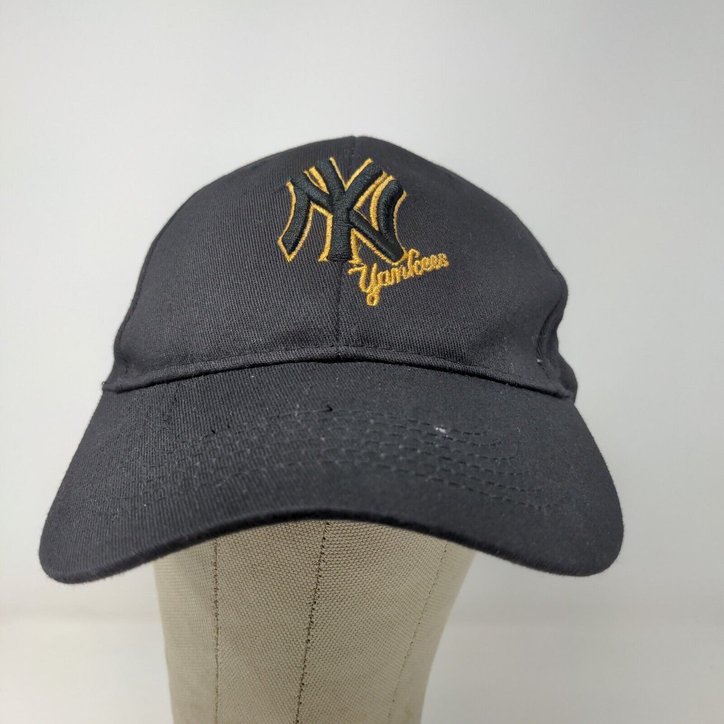 Unbranded Men's Slideback Hat Black Adjustable Embroidered New York Yankees Logo