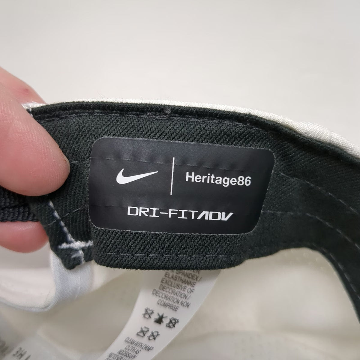 Nike Baseball Cap White One Size Dri-FIT ADV Perforated Golf Swoosh Logo Hat