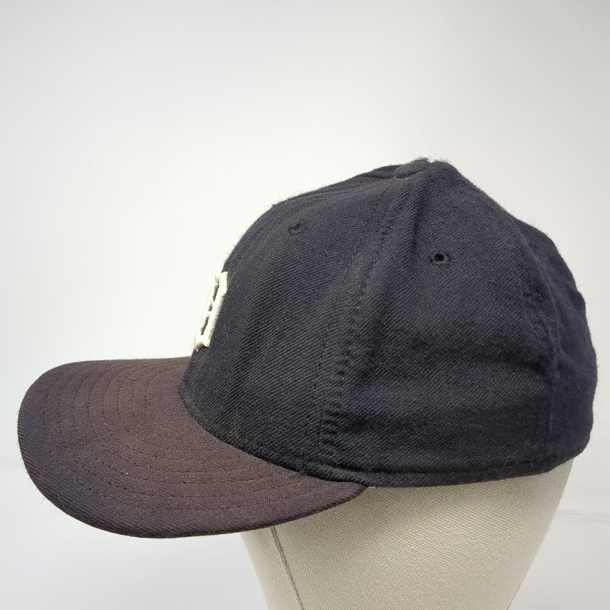 Detroit Tigers MLB New Era Blue Baseball Cap Hat Size 7 1/8 Wool Fitted 59FIFTY