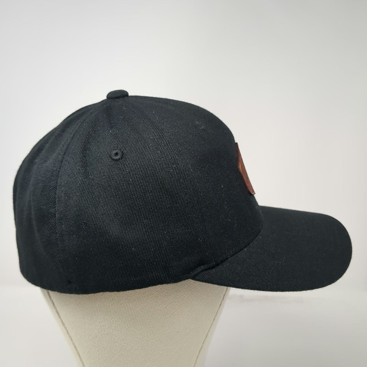 Branded Bills Fitted Hat Black XL Legacy Outdoors Leather Patch Flexfit Curved