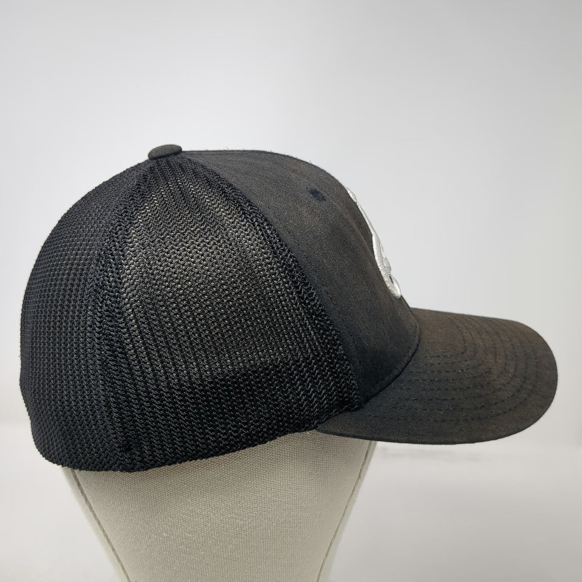 Yupoong Baseball Cap Black One Size Mesh Flexfit Curved Brim Embroidered CAF hat