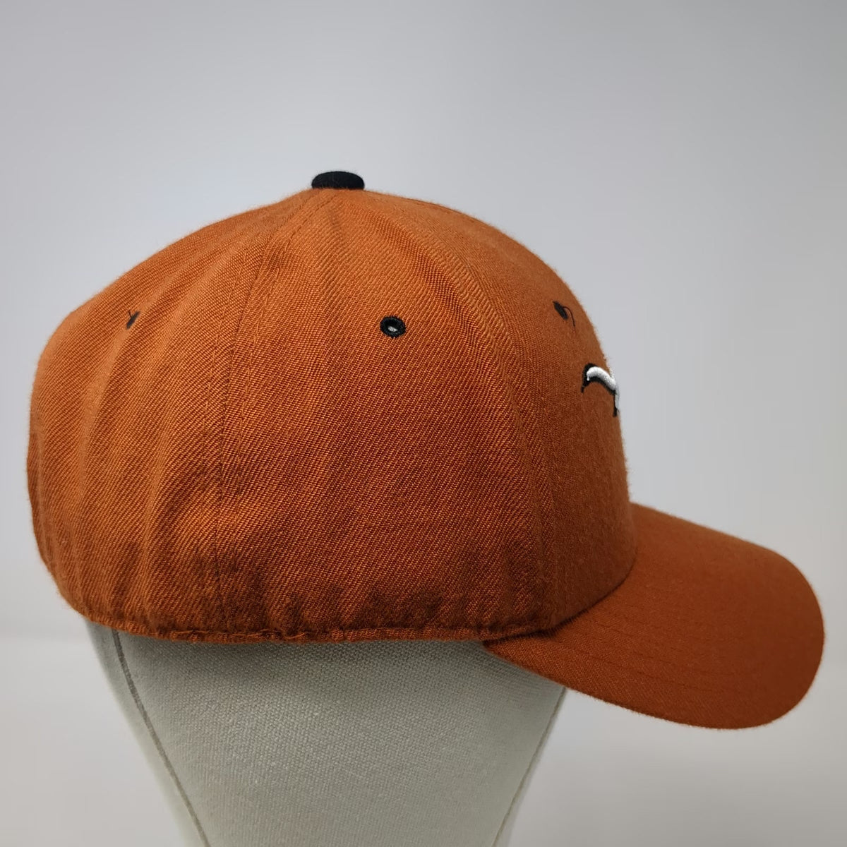 Texas Longhorns NCAA Zephyr Cap Brown 7 1/4 Fitted Embroidered Logo The Z Hat