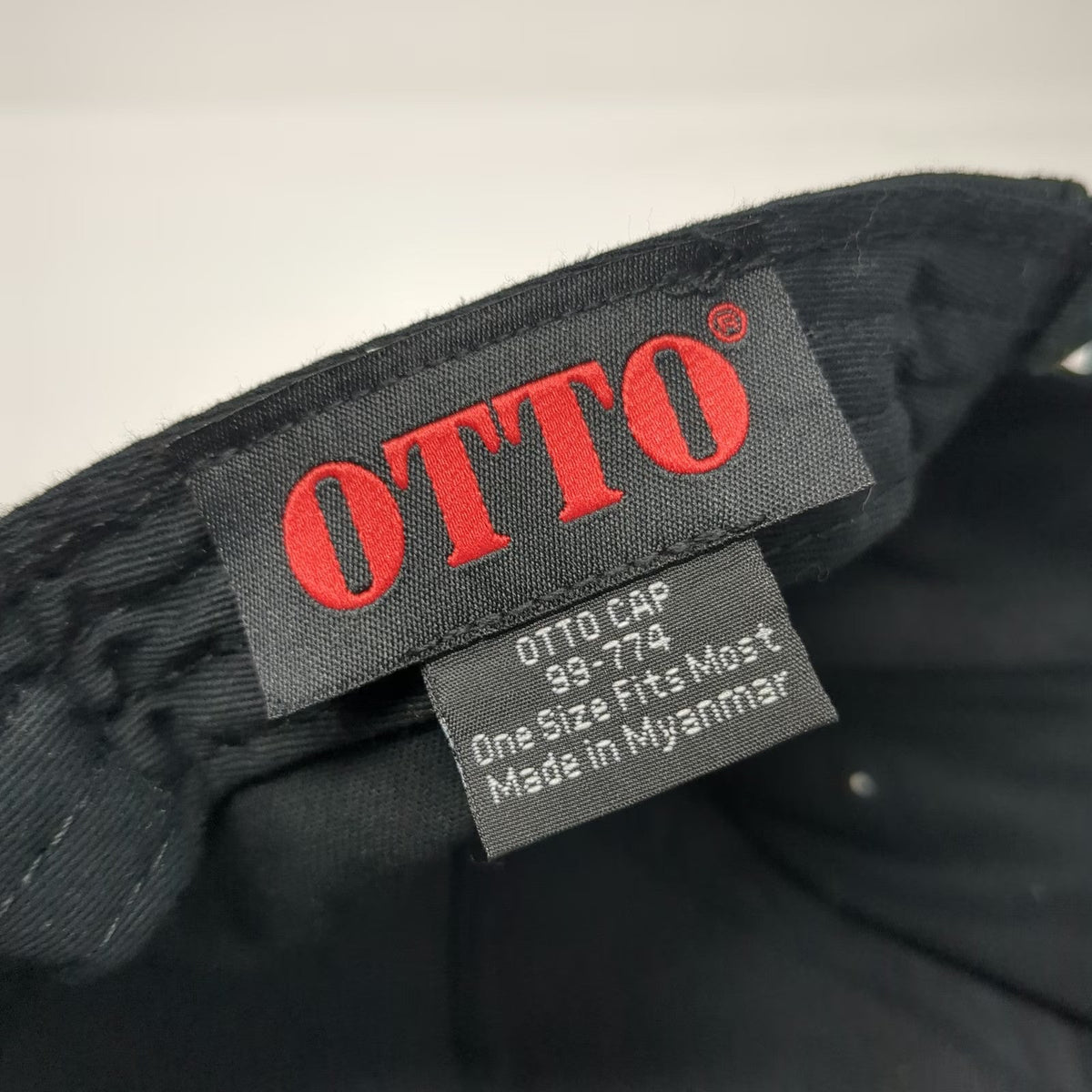 Otto 5 Panel Black Hat One Size BetMGM Poker Logo Betting Strapback Cotton