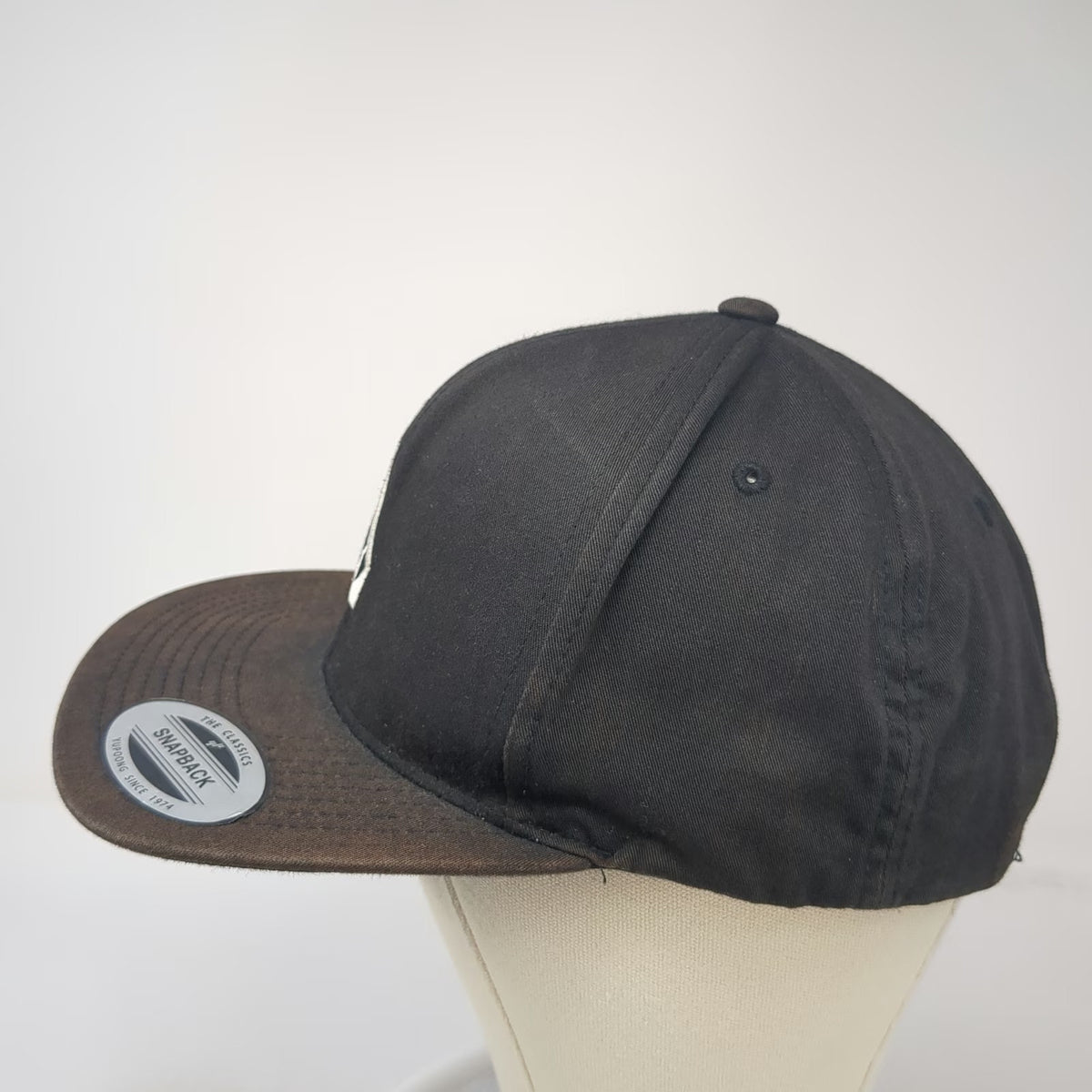 Volcom Snapback Black One Size Hat Embroidered Stone Logo Flat Brim 6 Panel