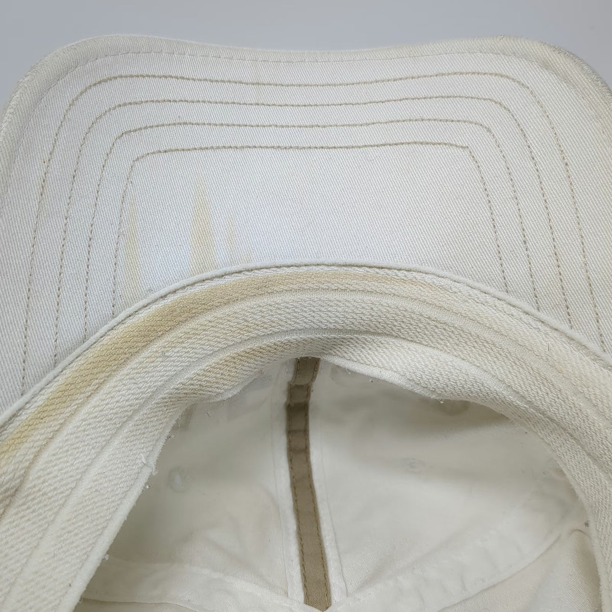 American Eagle Baseball Cap White M Logo AE-23 Distressed Stretch Fit Hat 1977