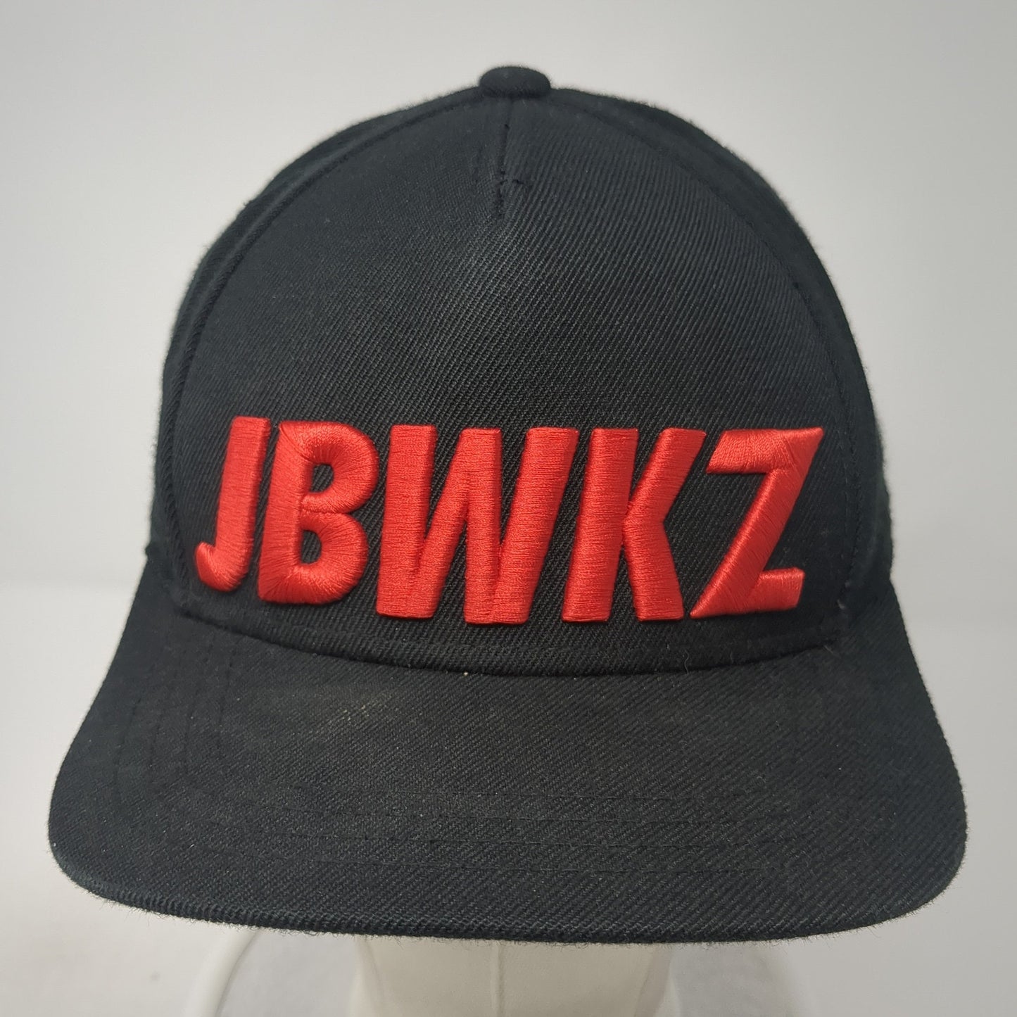 JBWKZ Snapback Hat Black One Size Adjustable Embroidered Flat Fitty