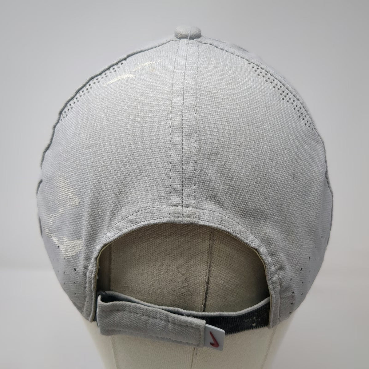 Nike Washington State Cougars NCAA Gray One Size Perforated Strapback Hat Swoosh