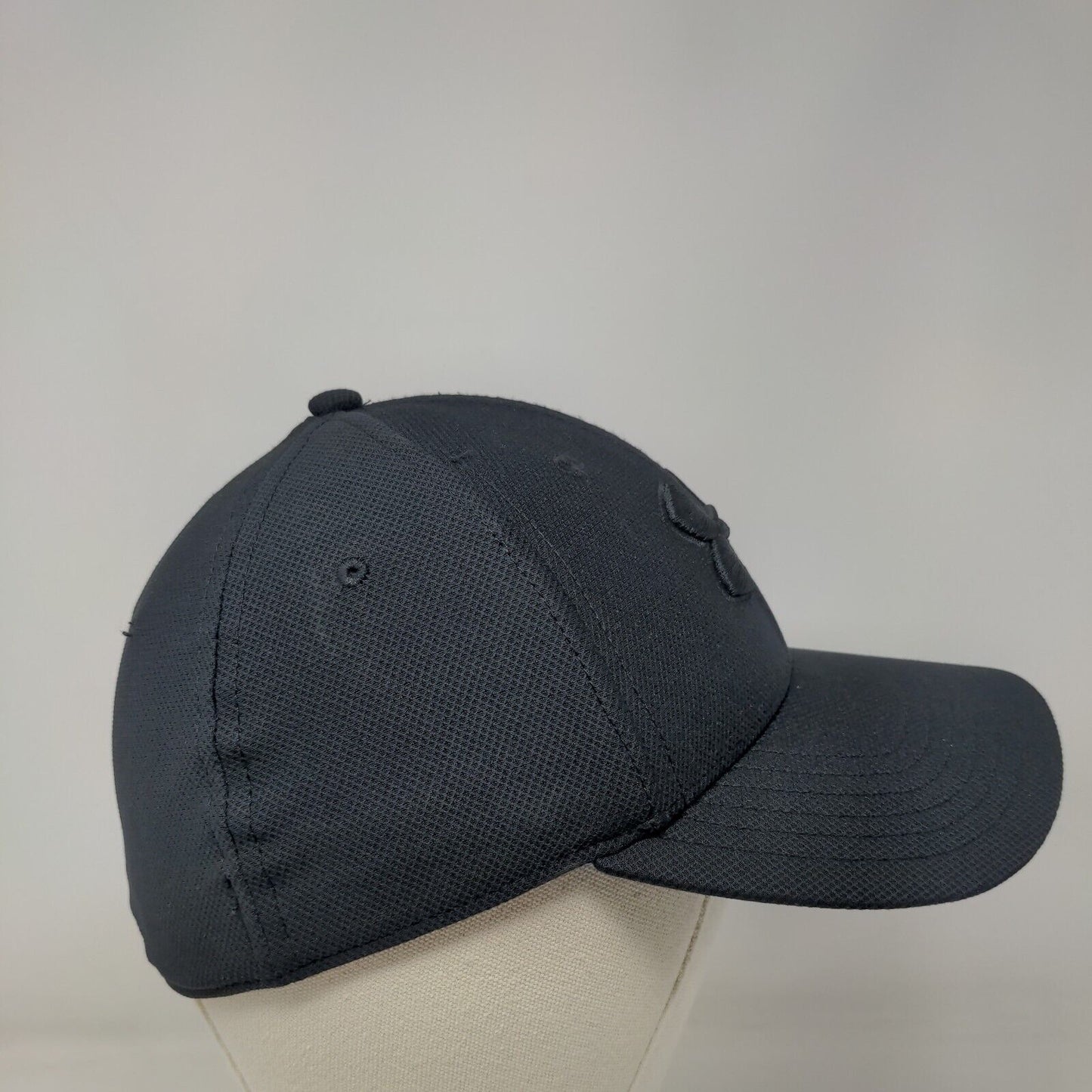 Under Armour Blitzing Fitted Hat Black M/L UA Classic Fit Embroidered