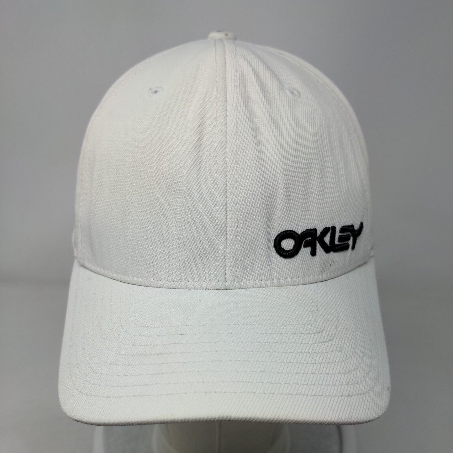 Oakley Fitted Hat Cream S/M Flexfit Embroidered Vented Holes 6 Panel Yupoong