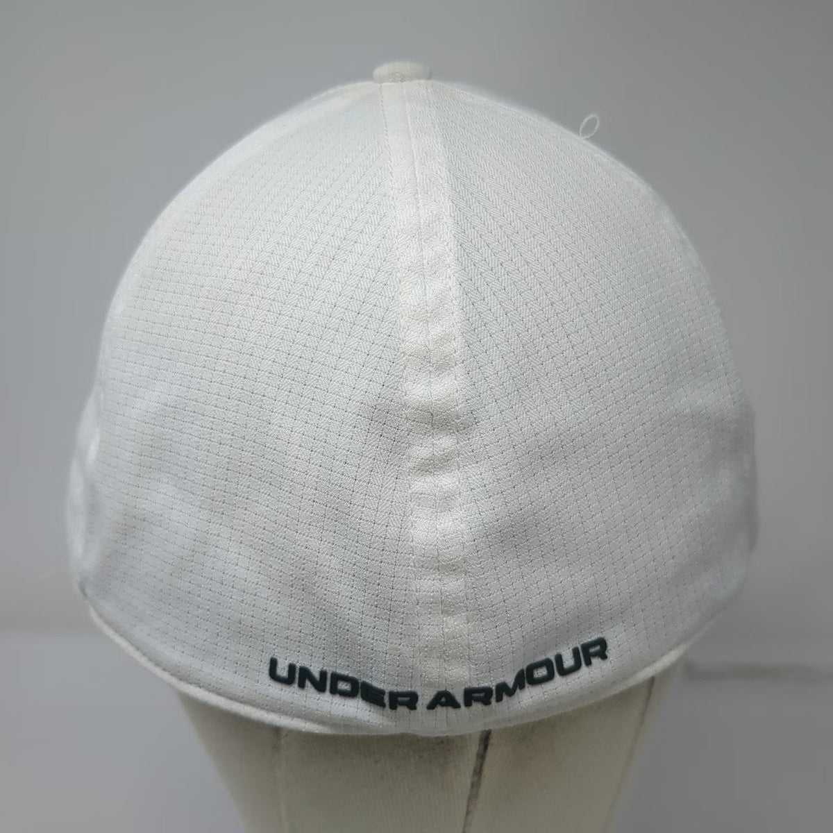 Under Armour Baseball Cap White XL Fitted Iso-Chill Armourvent Cooling Hat