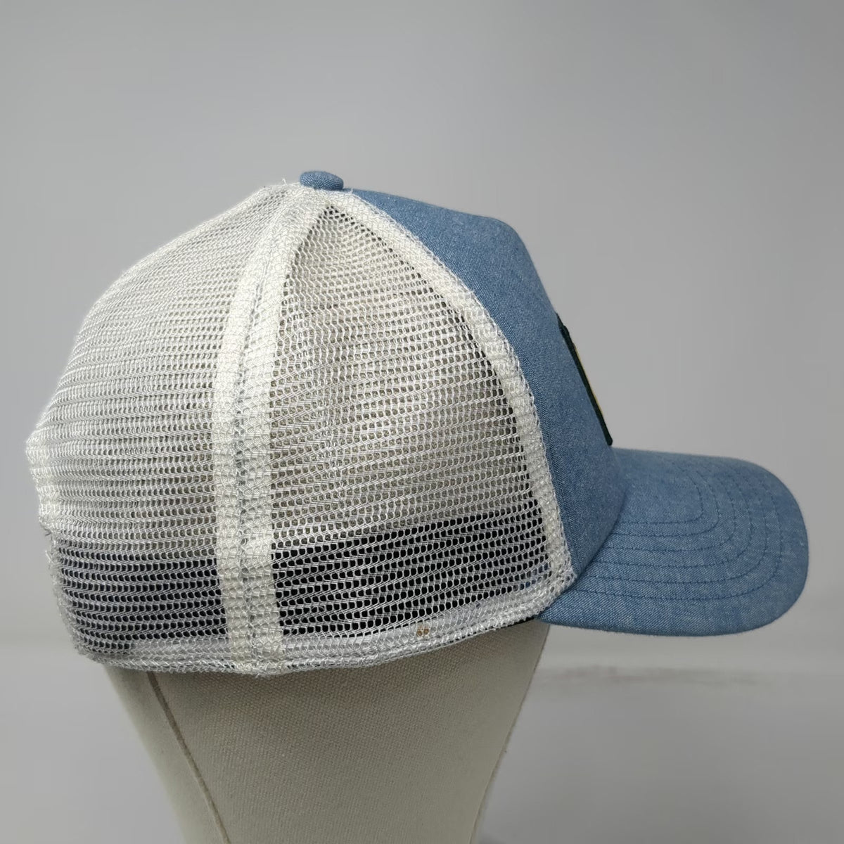 YETI Trucker Hat Blue One Size Built For The Wild Mesh Snapback Patch Green Brim