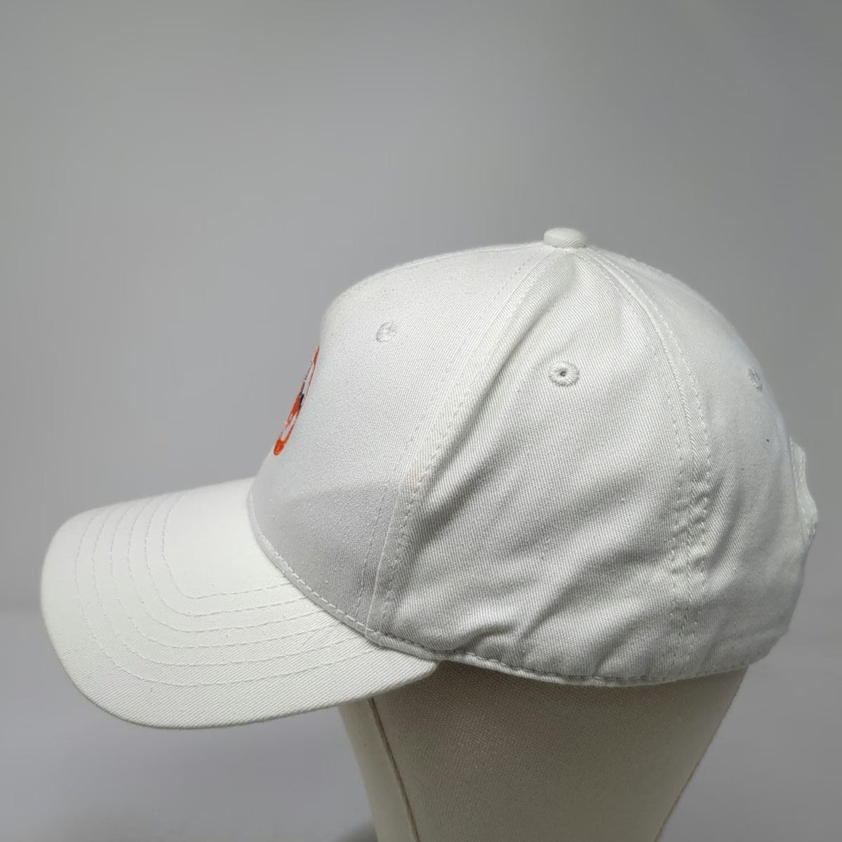 Headstart White Snapback Hat One Size City Skyline Horse Embroidered Cotton