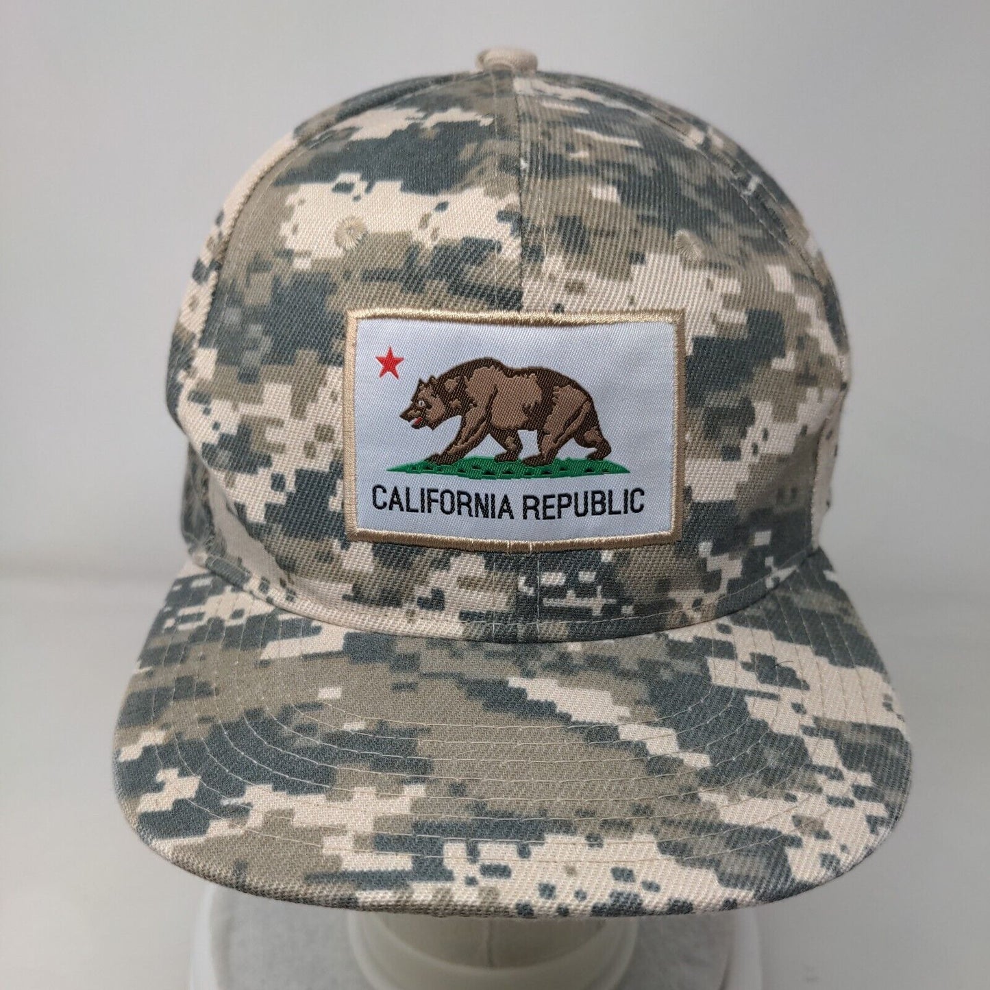 California Republic Bear Snapback Hat Camo One Size Adjustable Cali