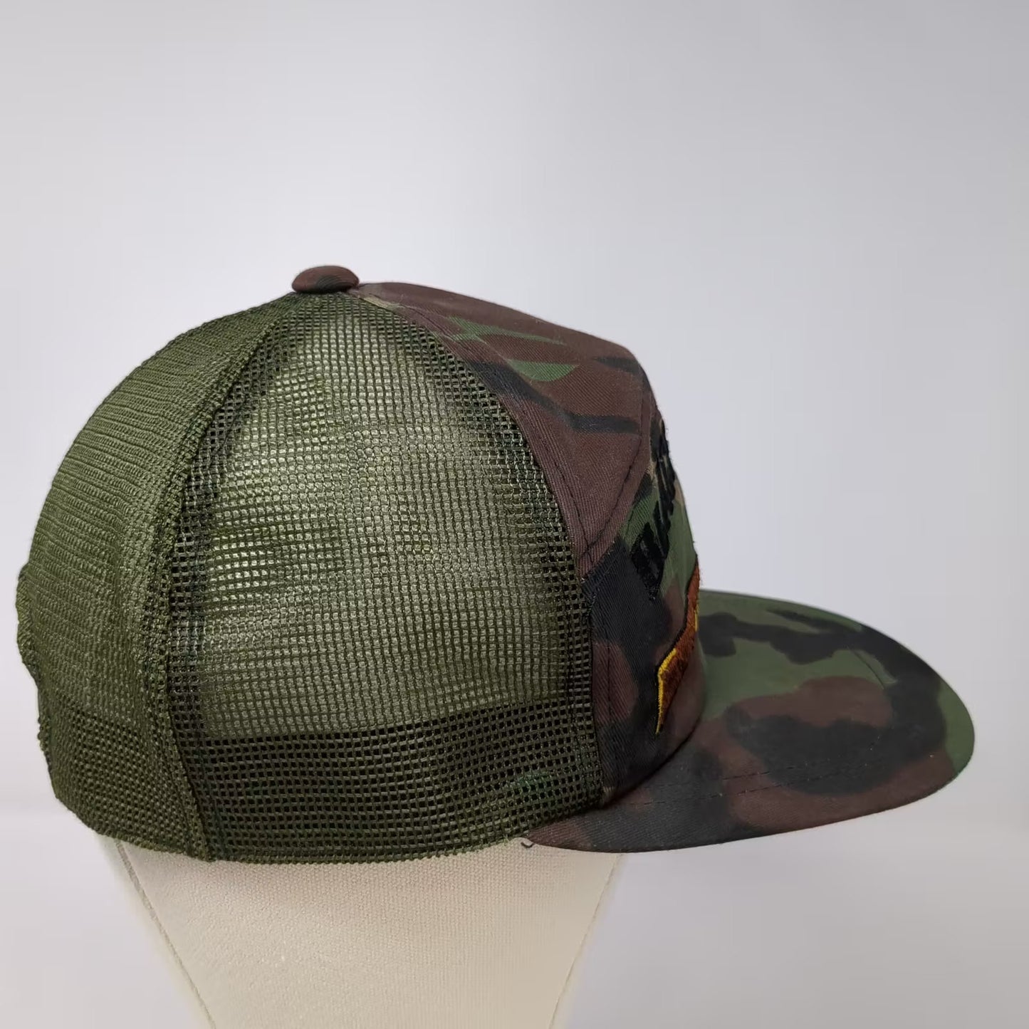 Green Camouflage Black Powder Rifle Trucker Hat OS Adjustable Snapback Vintage