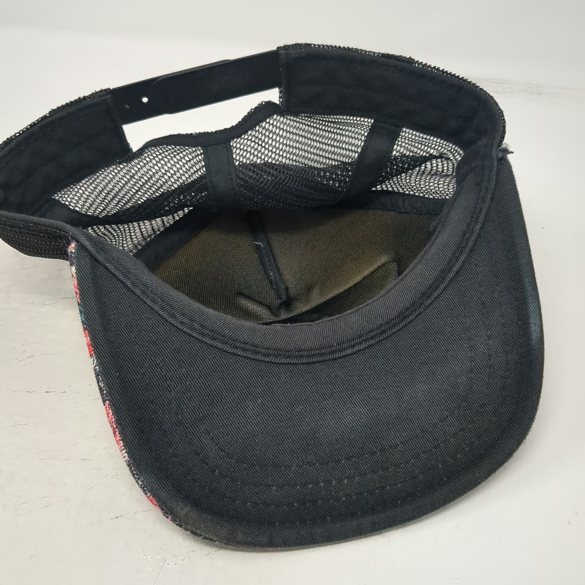 Vans Trucker Hat One Size Black Red Floral Mesh Snapback Logo Skateboard