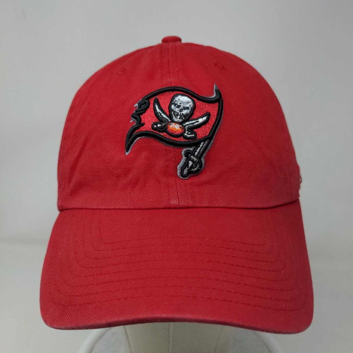 '47 Brand Men's Slideback Hat Red OSFA Tampa Bay Buccaneers Embroidered Logo