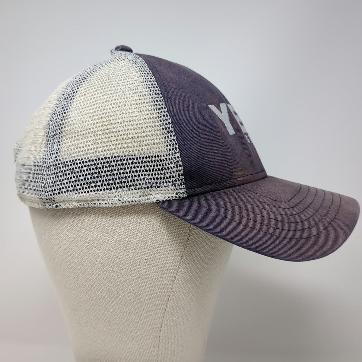 YETI Trucker Hat Blue One Size Snapback Mesh Embroidered Logo Coolers Outdoor