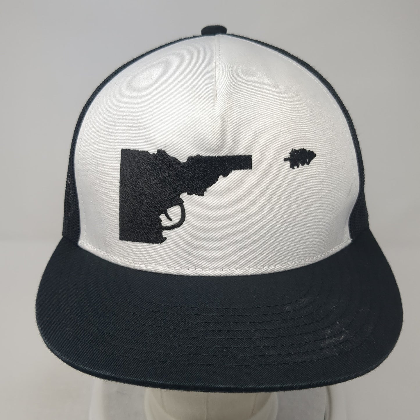 Idaho Gun Snapback Mesh Back Trucker Hat Black One Size Colorblock Yupoong