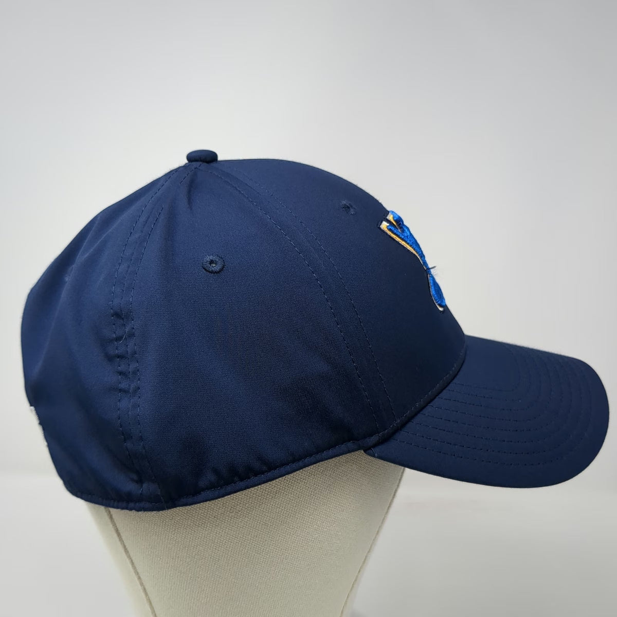 St. Louis Blues NHL Fanatics Cap Blue XL Flex Fit Embroidered Curved Brim Hat