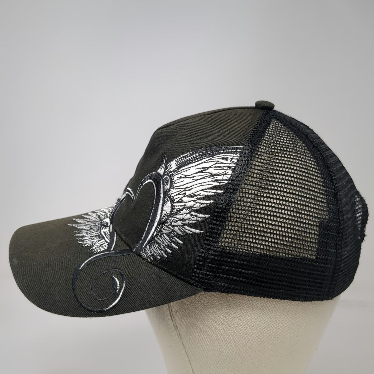 So Cal No Fear Trucker Hat Black Winged Heart Embroidered Gothic Vintage
