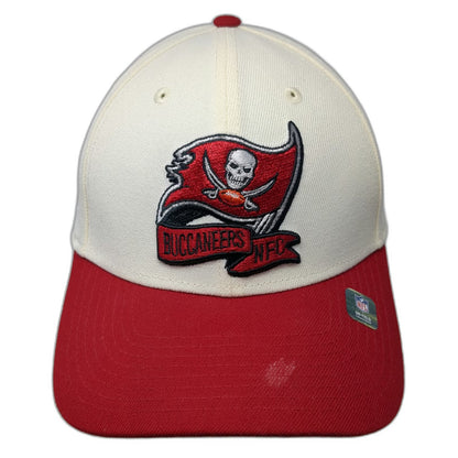 New Era Tampa Bay Buccaneers NFL White Red L Cap 39THIRTY Stretch Fit Skull hat