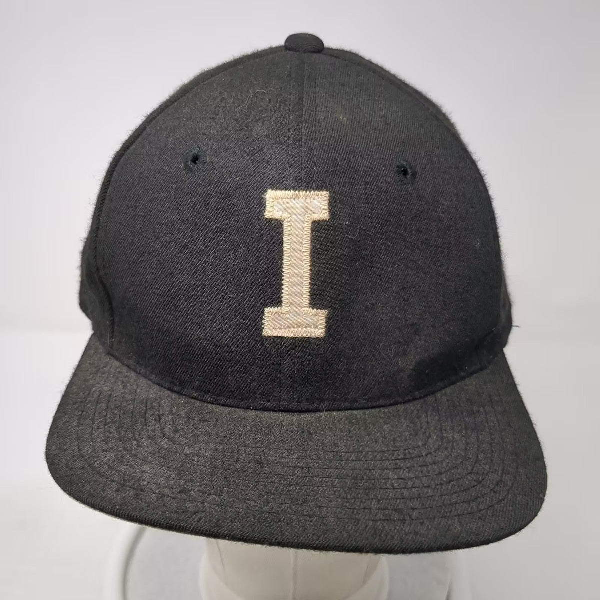 Richardson Pro Model Snapback Hat Black Beige Block I Logo Size L Gray Brim