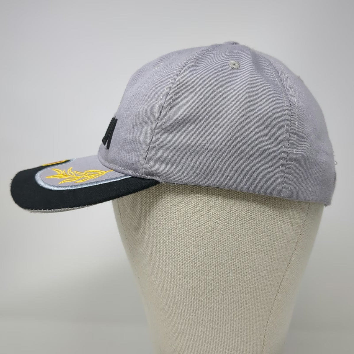 Gray Baseball Cap One Size Italia Embroidered Laurel Leaves Black Brim Flag Hat