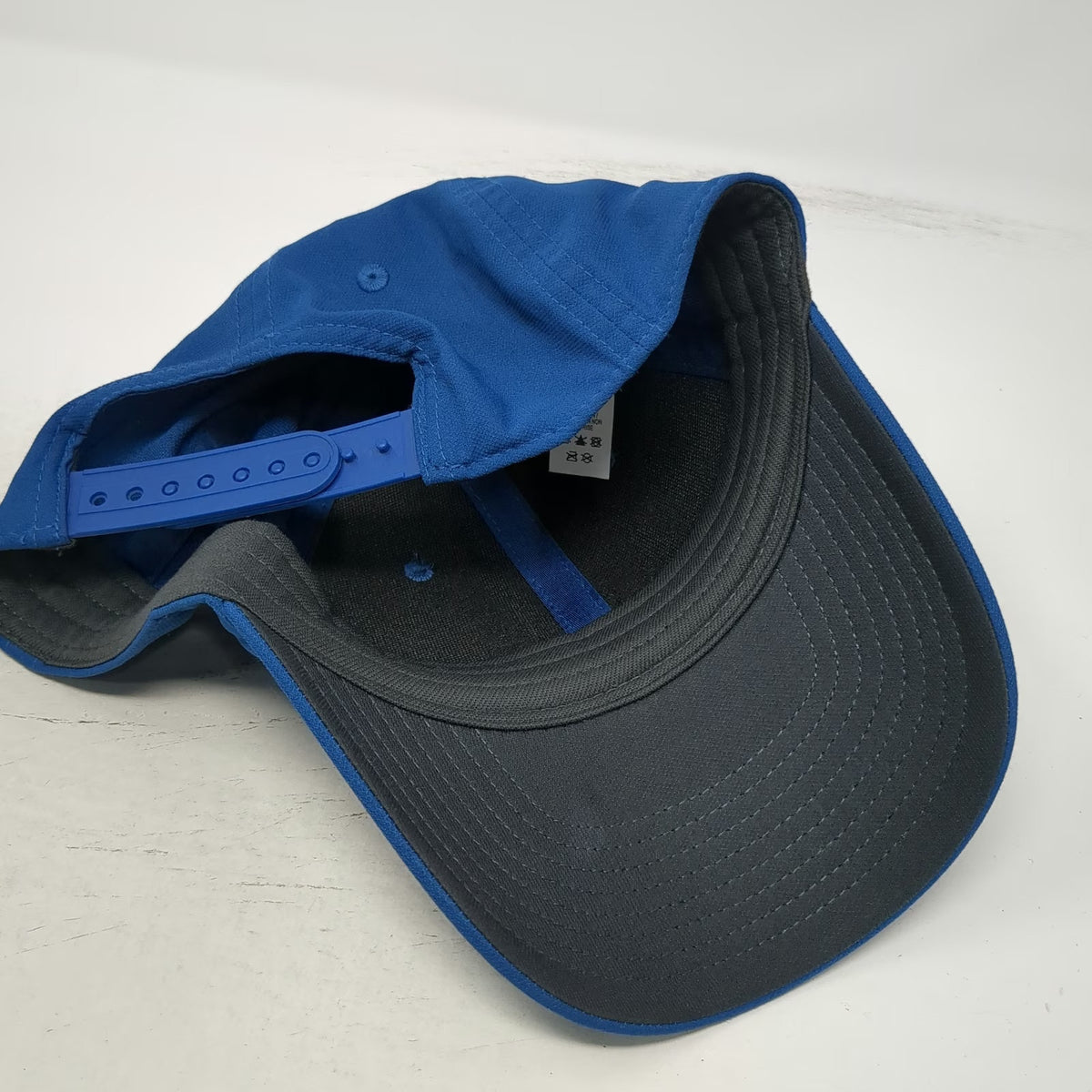 Nike Snapback Blue M Hat Dri-Fit Polyester Curved Brim Gray Undervisor Swoosh