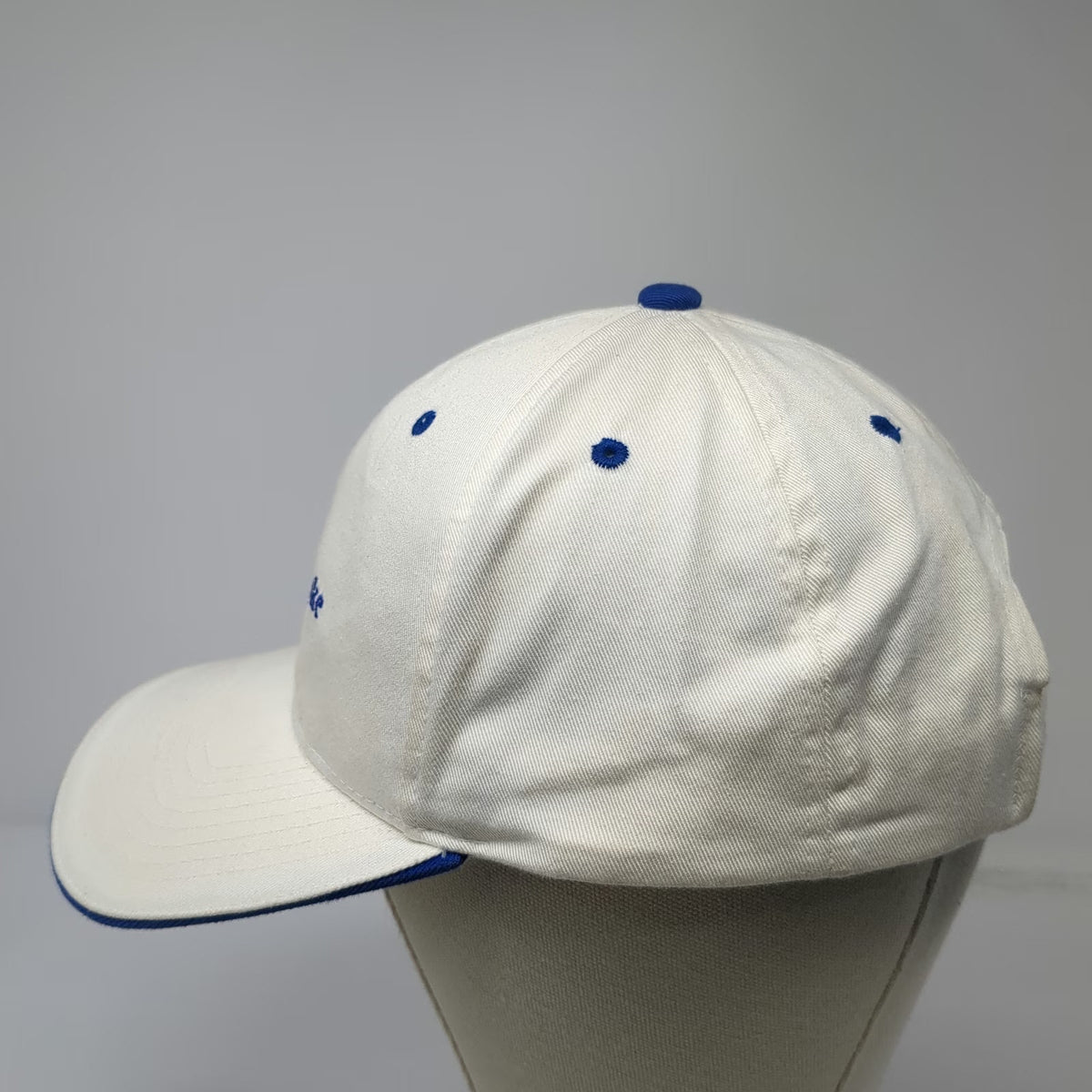 Town Talk SaddleBrooke White Baseball Cap One Size Strapback Mountain Logo Hat